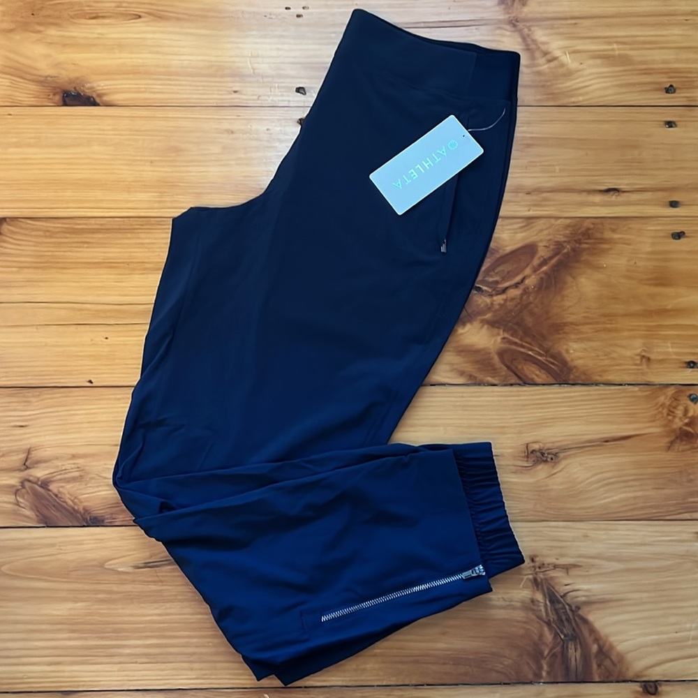 Athleta Brooklyn Heights Jogger. Size 8. Navy